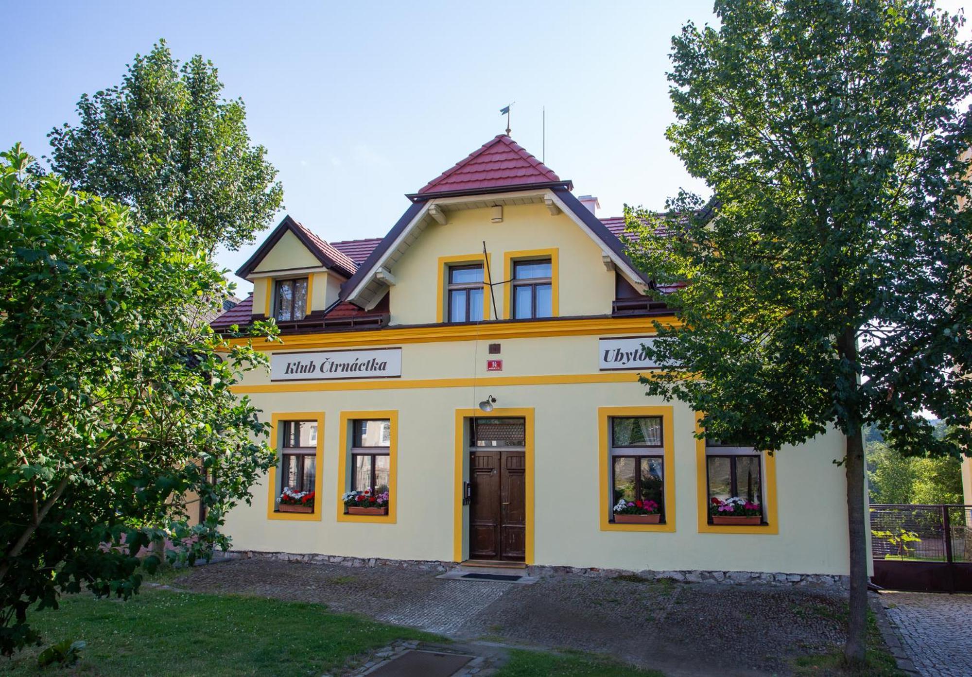 Penzion Ctrnactka Rataje nad Sazavou Bagian luar foto